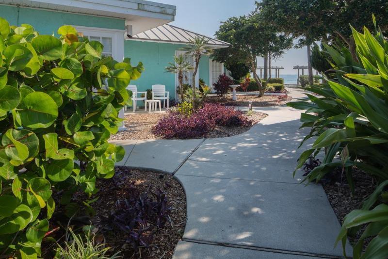 Coconut Palms Beach Resort Ню Смирна Бийч Екстериор снимка